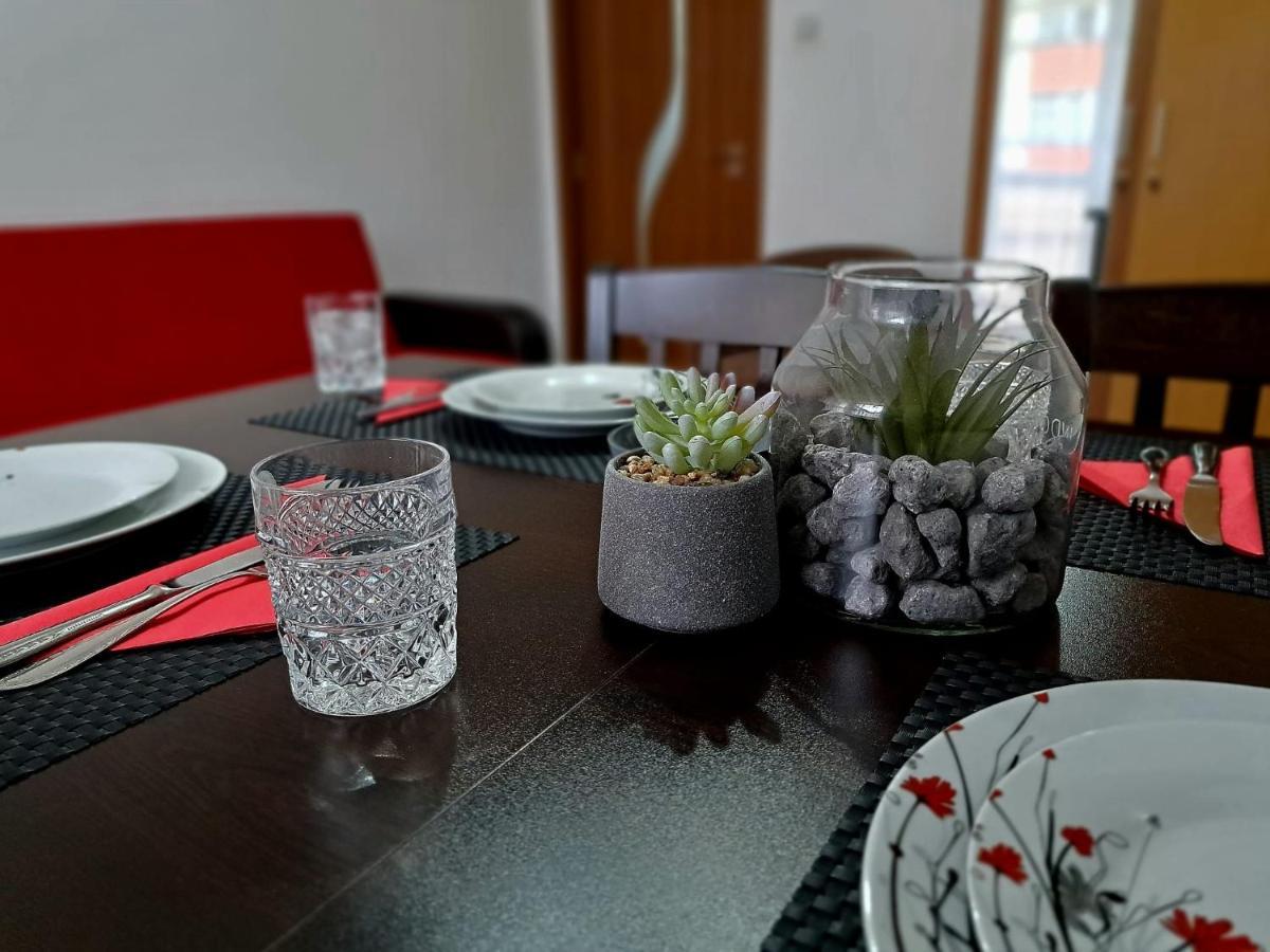 Aviliz Apartament Buşteni エクステリア 写真
